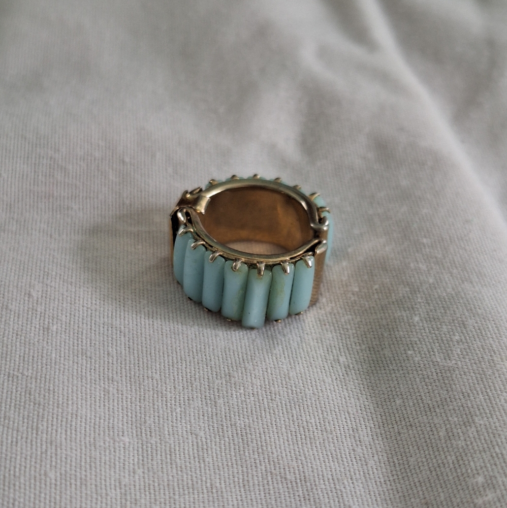 Gold Ring with Blue Baguette Stones - Picture 3 of 4